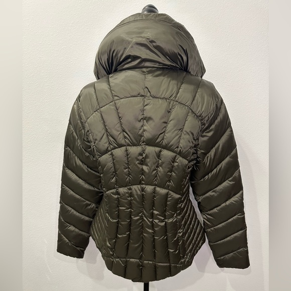 KARL LAGERFELD PARIS WOMEN'S OLIVE QUILTED PUFFER JACKET HOODED SIZE M NWOT - Picture 4 of 11